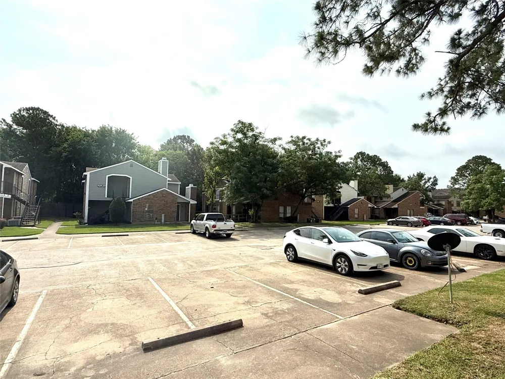7200 W T C Jester Boulevard #3902 North Houston, TX 77088