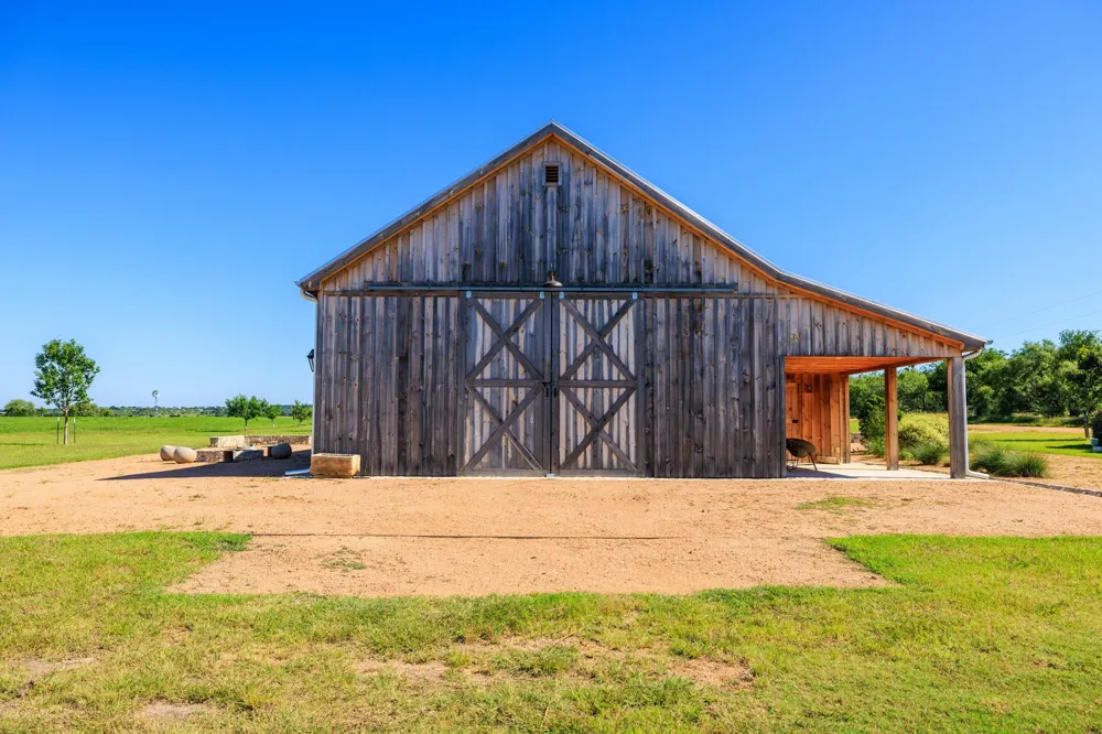 745 Dusty Farm Lane Fredericksburg, TX 78624