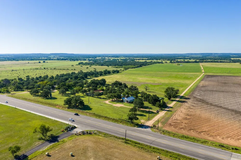745 Dusty Farm Lane Fredericksburg, TX 78624