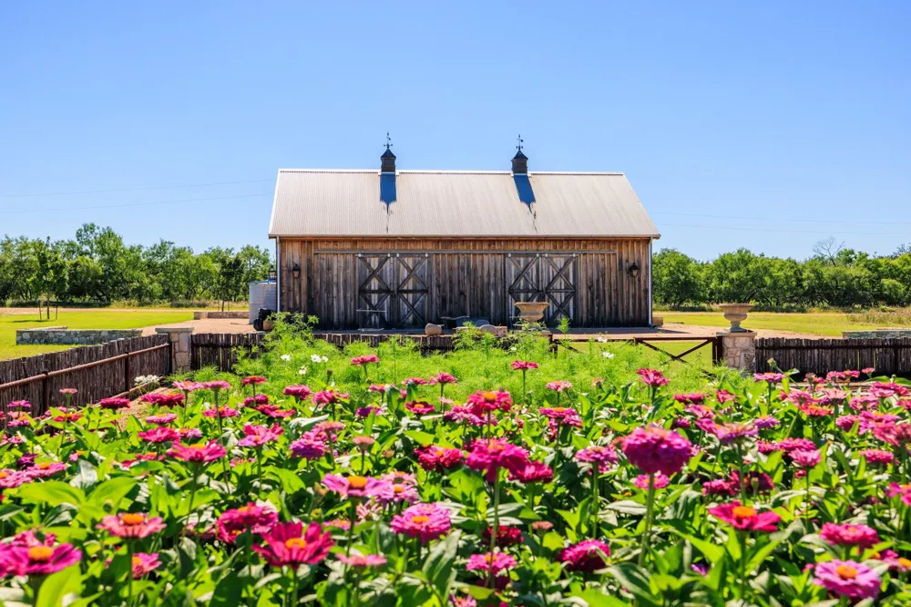745 Dusty Farm Lane Fredericksburg, TX 78624