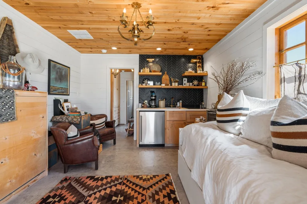 745 Dusty Farm Lane Fredericksburg, TX 78624