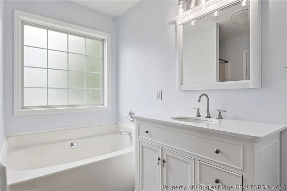5113 Archer Road Hope Mills, NC 28348