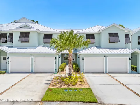 3931 Playa Del Sol Drive #104
