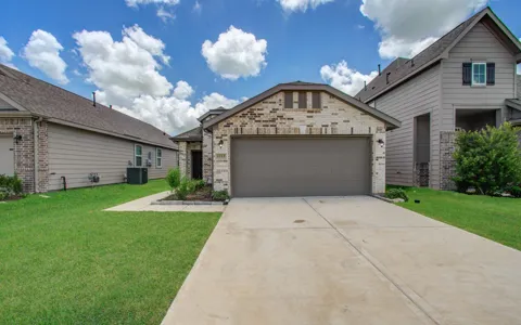 1112 Lilly Lane
