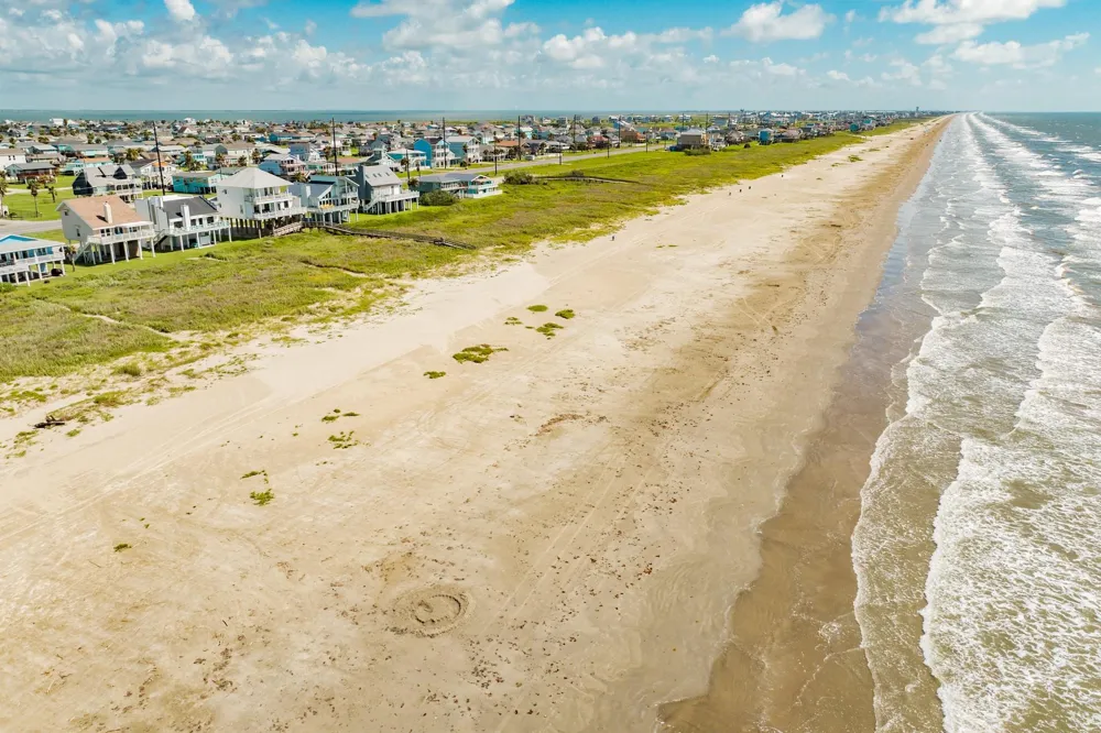 22002 Kennedy Drive Galveston, TX 77554