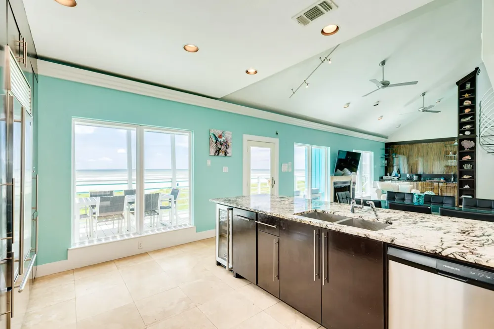 22002 Kennedy Drive Galveston, TX 77554
