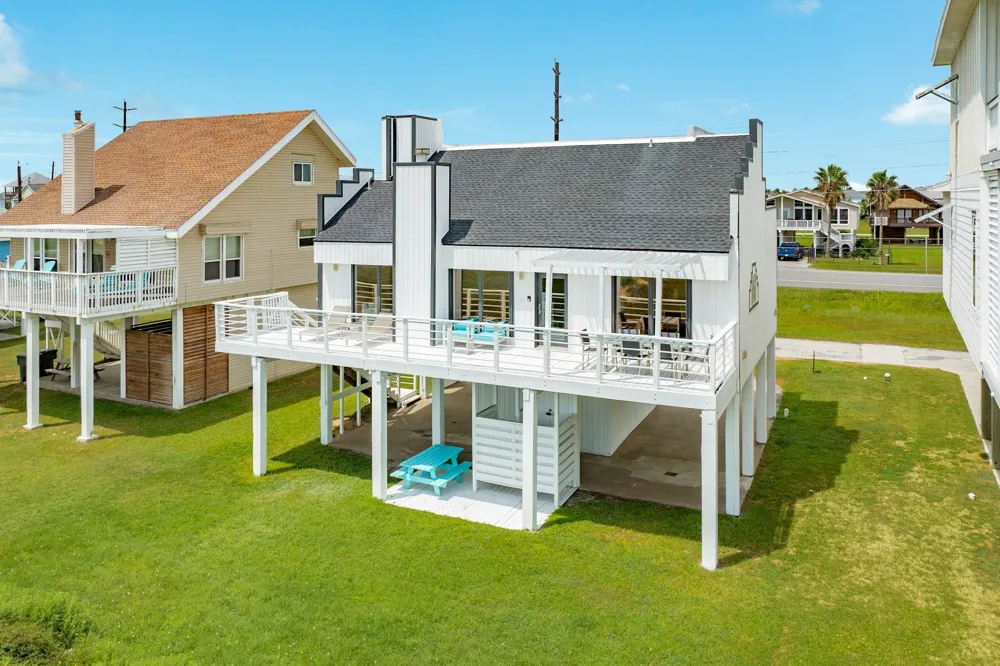 22002 Kennedy Drive Galveston, TX 77554