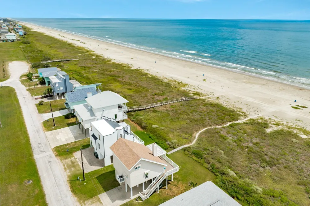 22002 Kennedy Drive Galveston, TX 77554