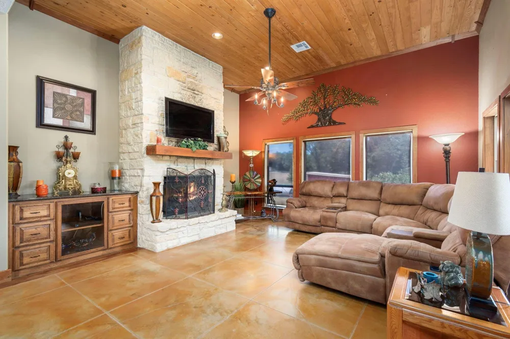 4161 Fm 2666 Road Shepherd, TX 77371