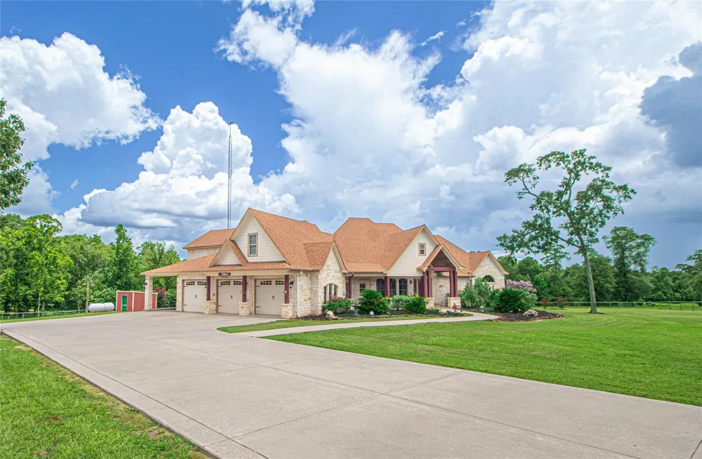 4161 Fm 2666 Road Shepherd, TX 77371