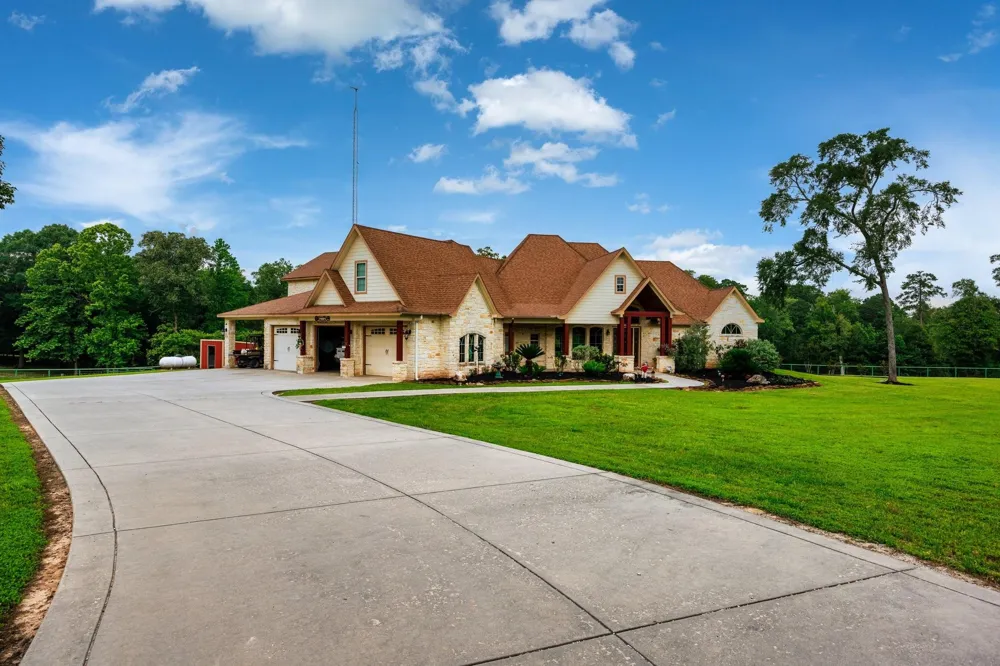 4161 Fm 2666 Road Shepherd, TX 77371