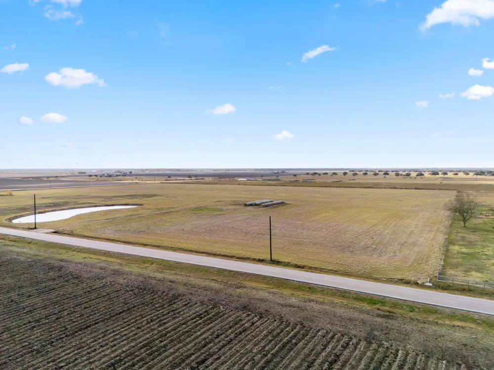 Shenley Road Guy, TX 77444