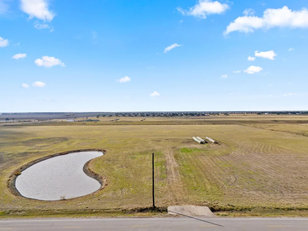 Shenley Road Guy, TX 77444
