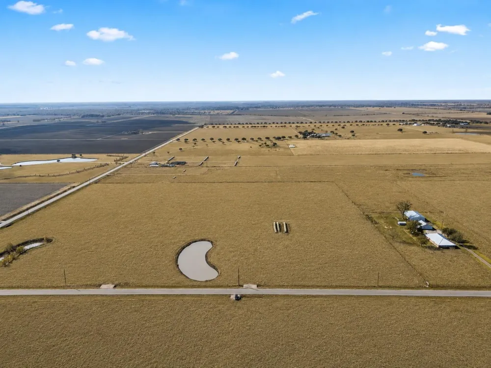 Shenley Road Guy, TX 77444