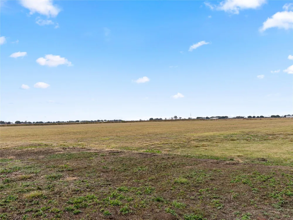 Shenley Road Guy, TX 77444