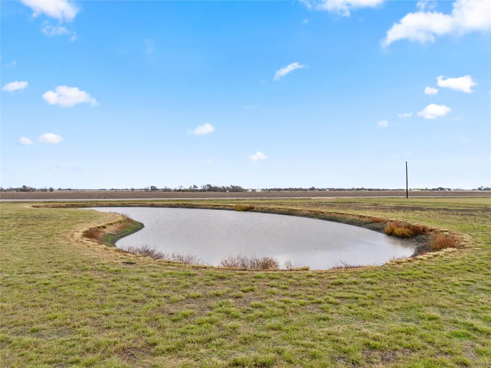 Shenley Road Guy, TX 77444