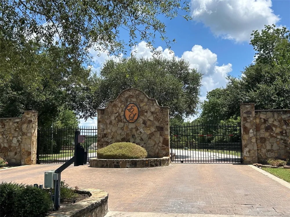 1678 Opal Trail Willis, TX 77378