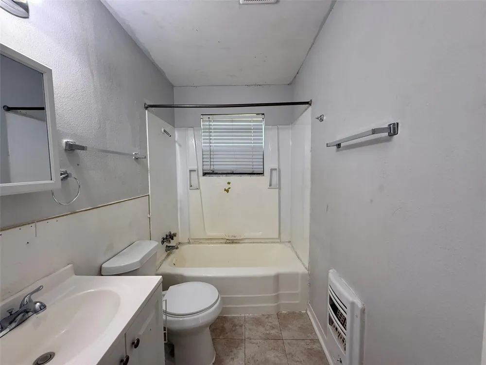 502 E Jackson Street West Columbia, TX 77486