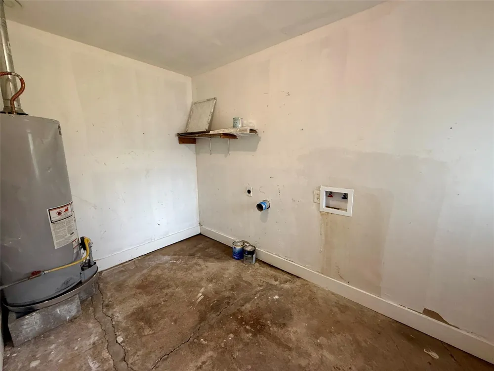 502 E Jackson Street West Columbia, TX 77486
