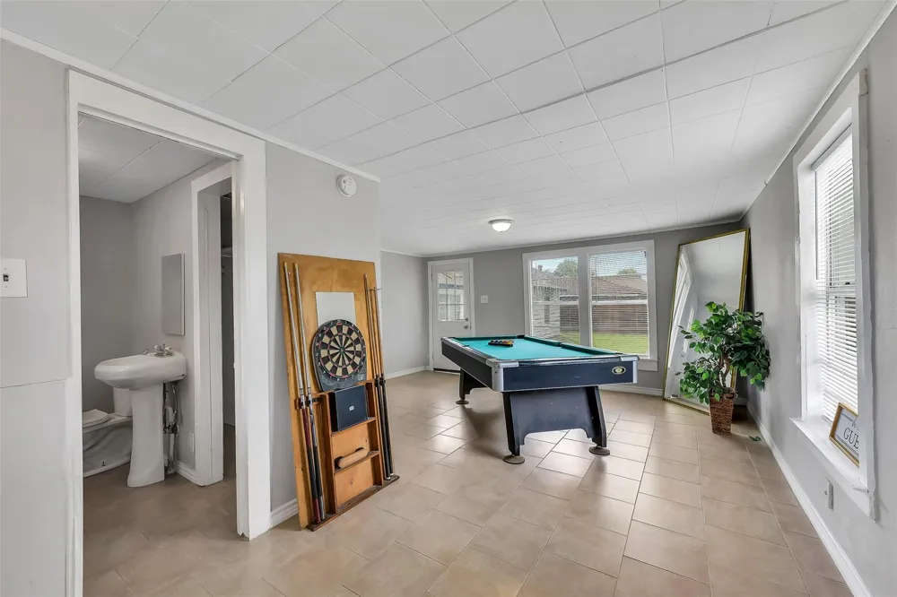822 Dutch Street Deer Park, TX 77536