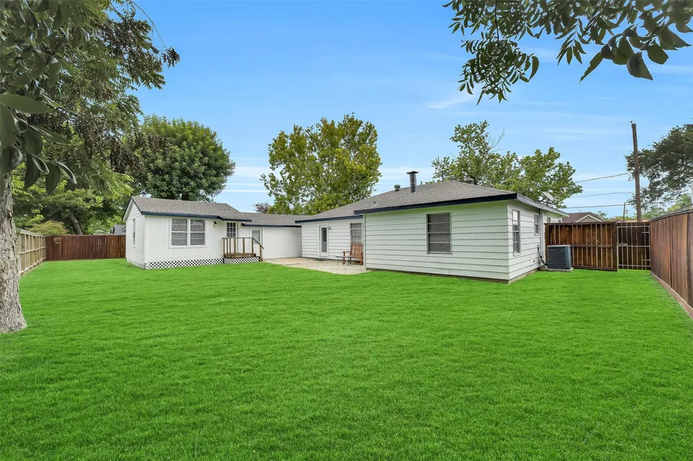 822 Dutch Street Deer Park, TX 77536