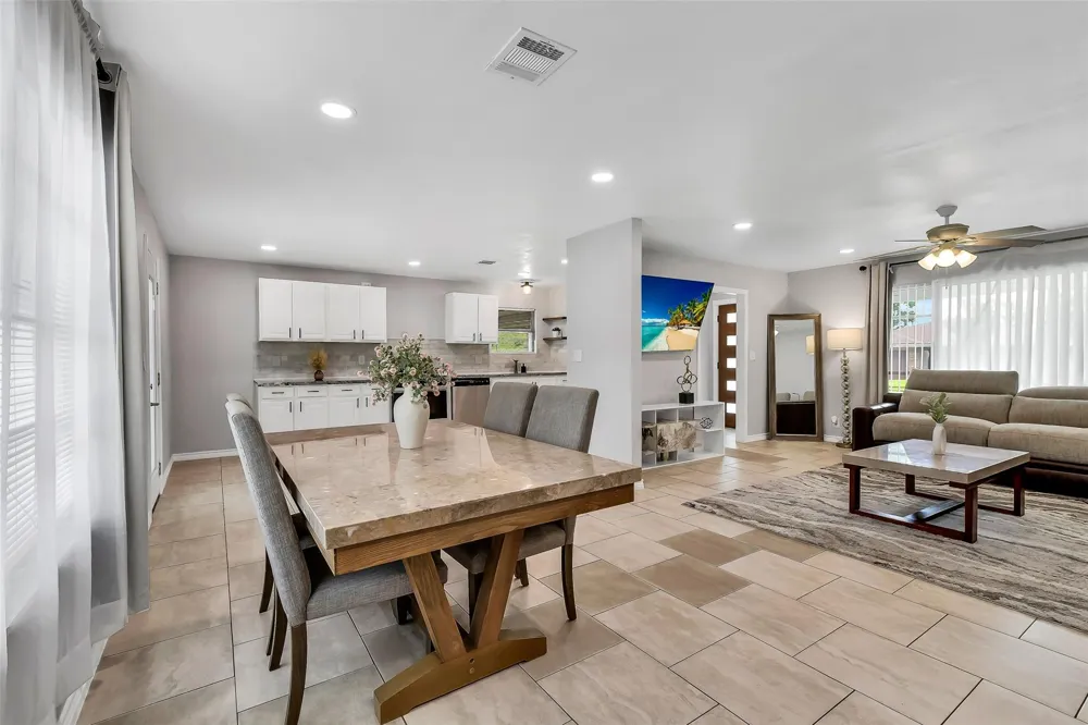 822 Dutch Street Deer Park, TX 77536