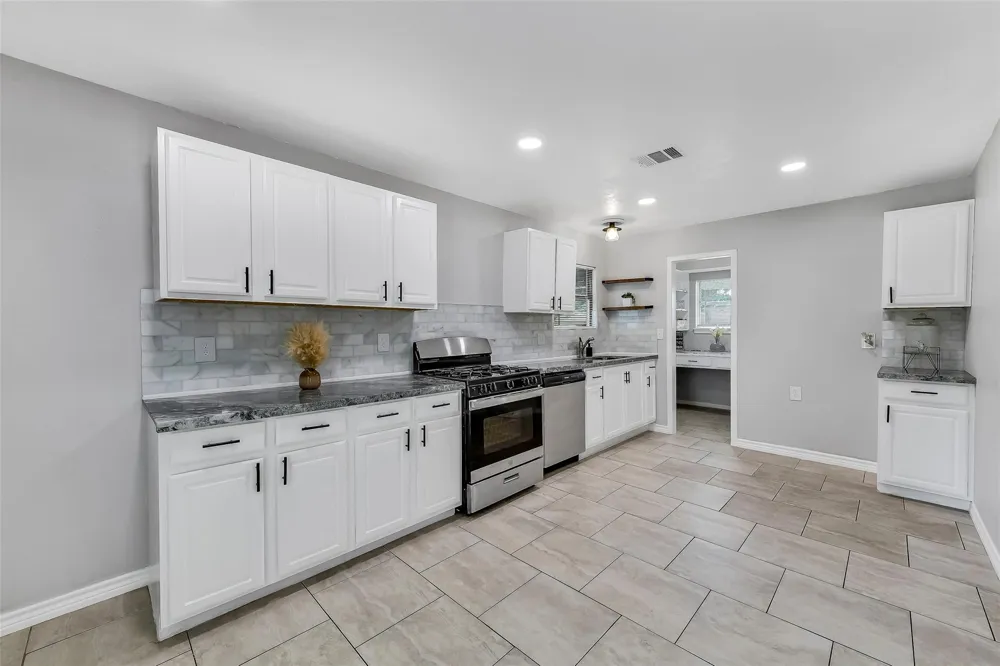 822 Dutch Street Deer Park, TX 77536