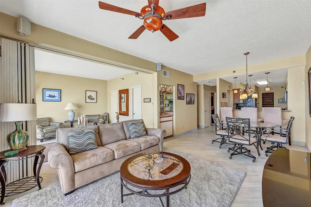 7700 Seawall Boulevard #402 Galveston, TX 77551