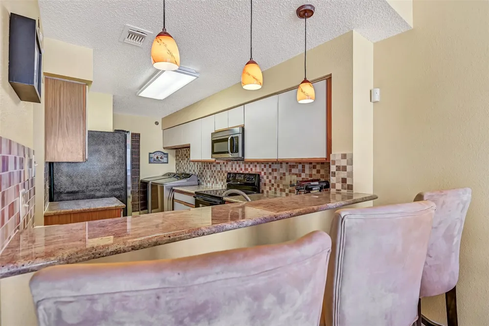 7700 Seawall Boulevard #402 Galveston, TX 77551