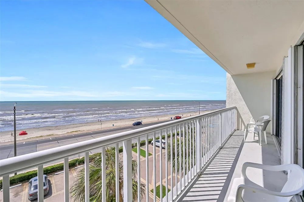 7700 Seawall Boulevard #402 Galveston, TX 77551