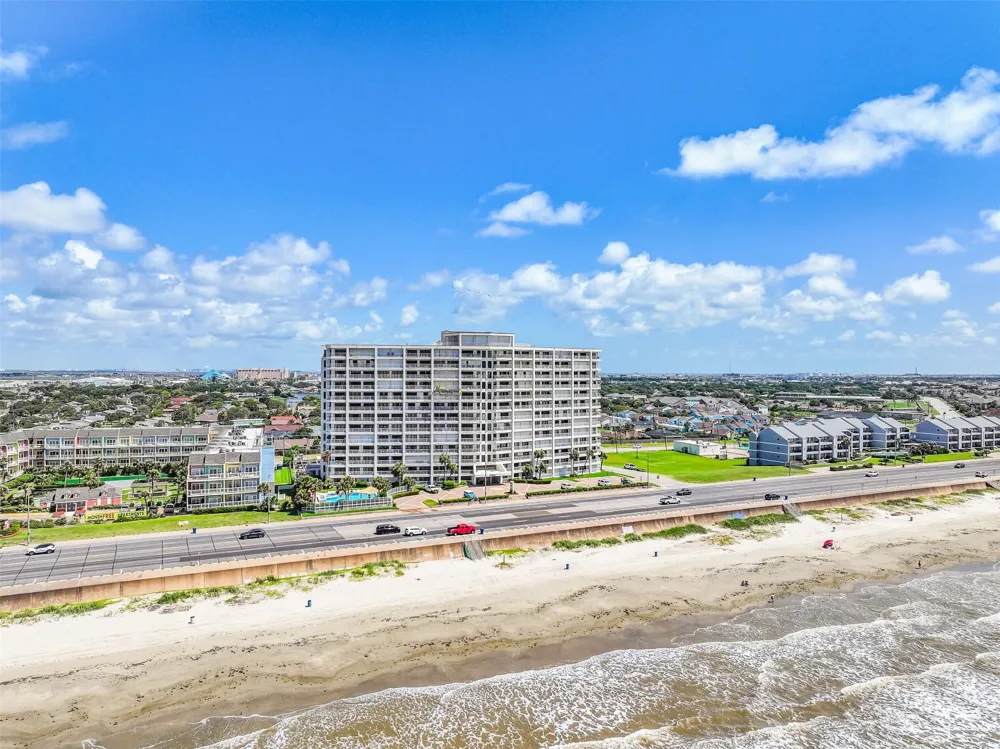 7700 Seawall Boulevard #402 Galveston, TX 77551