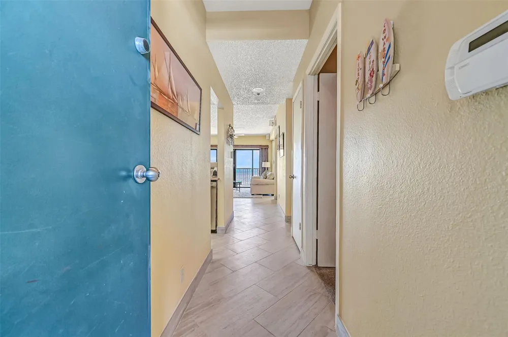 7700 Seawall Boulevard #402 Galveston, TX 77551