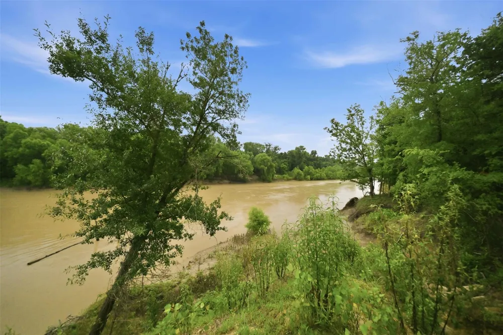 8651 Pr 1230 Centerville, TX 75833