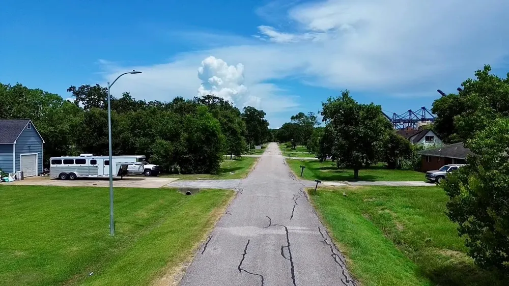 510 S Shady Lane La Porte, TX 77571