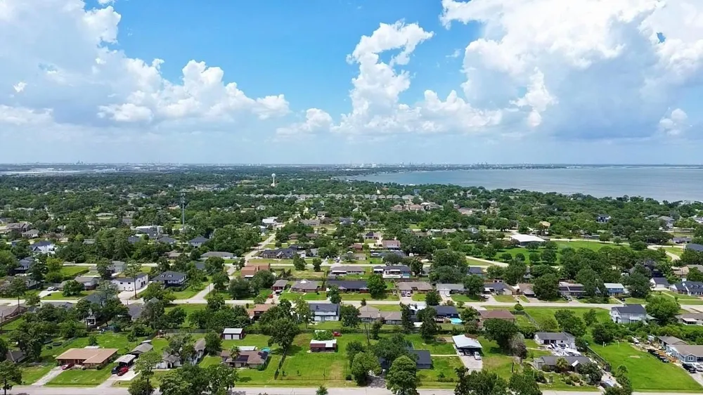 510 S Shady Lane La Porte, TX 77571