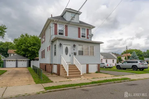 11 E Kupsch Street E