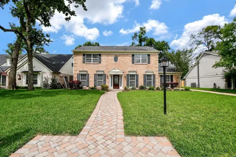 707 Thistlewood Drive