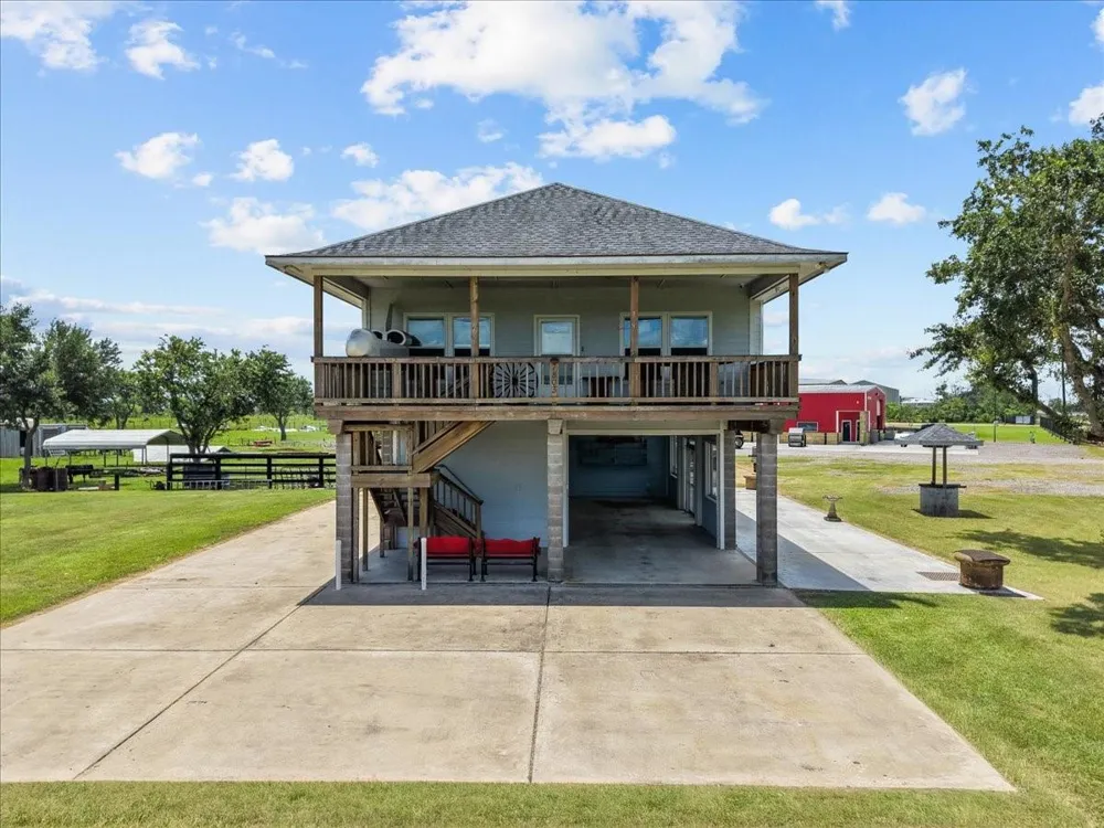 7803 Fm 2004 Hitchcock, TX 77563