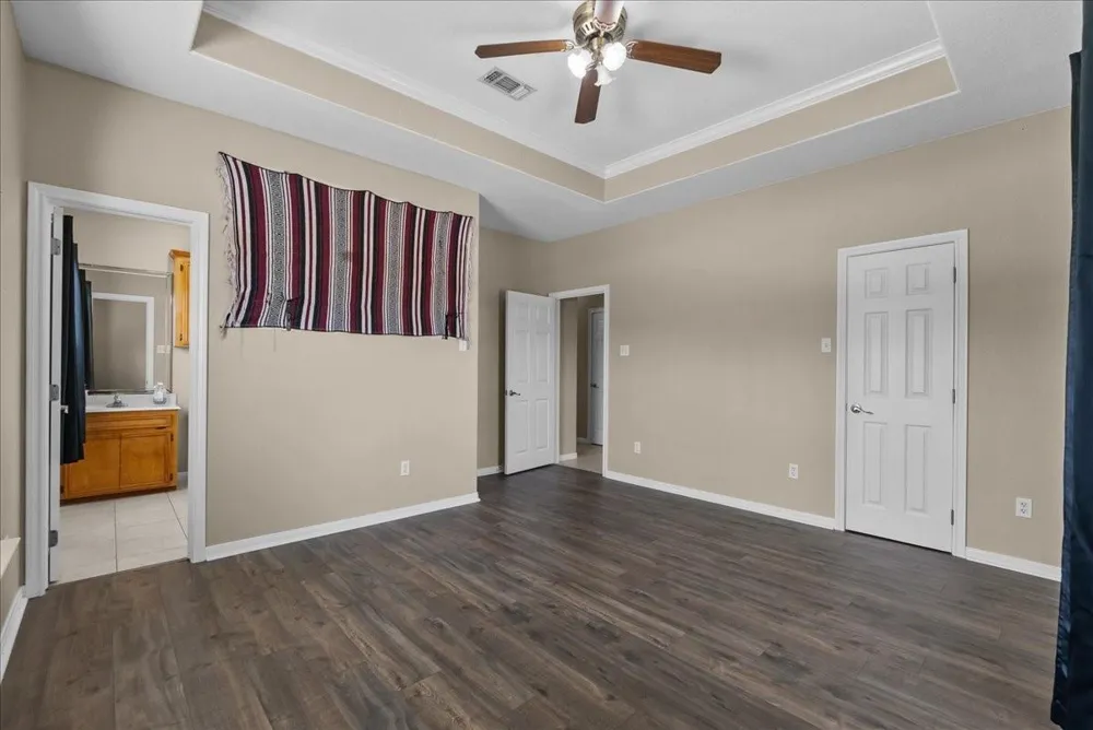 7803 Fm 2004 Hitchcock, TX 77563