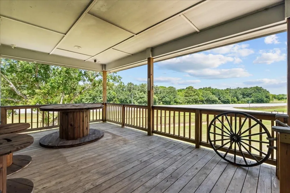 7803 Fm 2004 Hitchcock, TX 77563