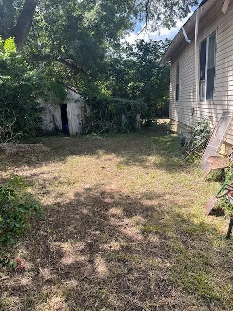 505 W Sixth Street Brenham, TX 77833