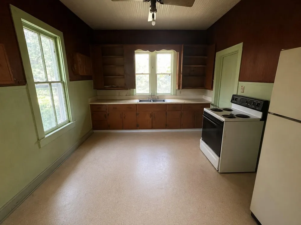 505 W Sixth Street Brenham, TX 77833
