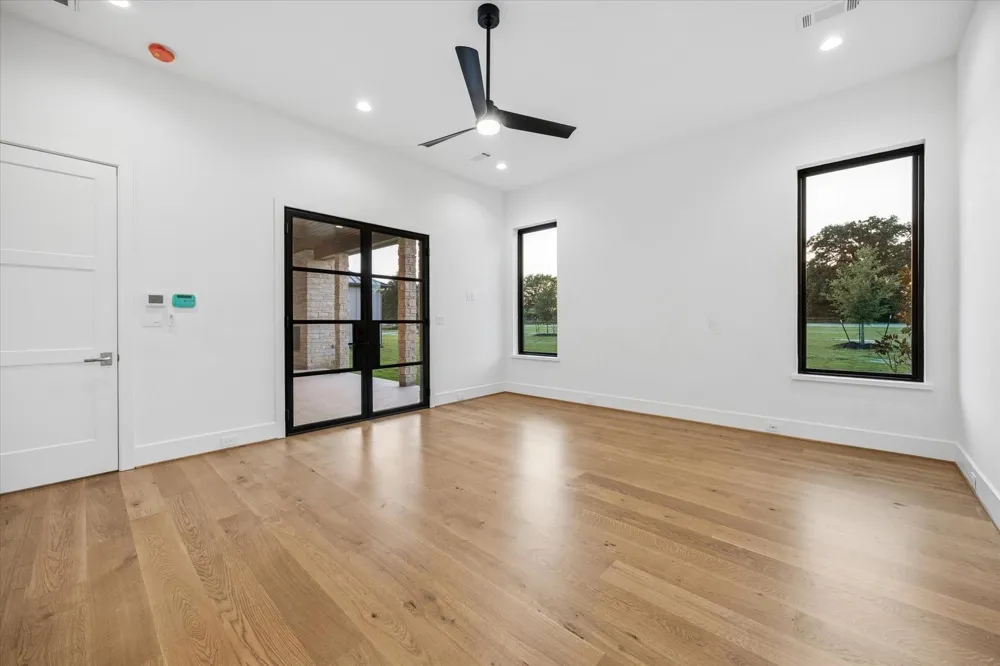 133 Drake Lane Round Top, TX 78954