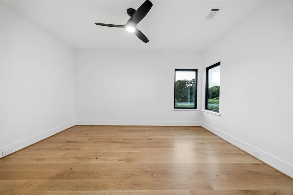 133 Drake Lane Round Top, TX 78954