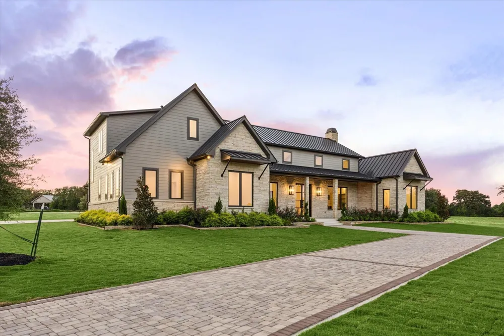 133 Drake Lane Round Top, TX 78954