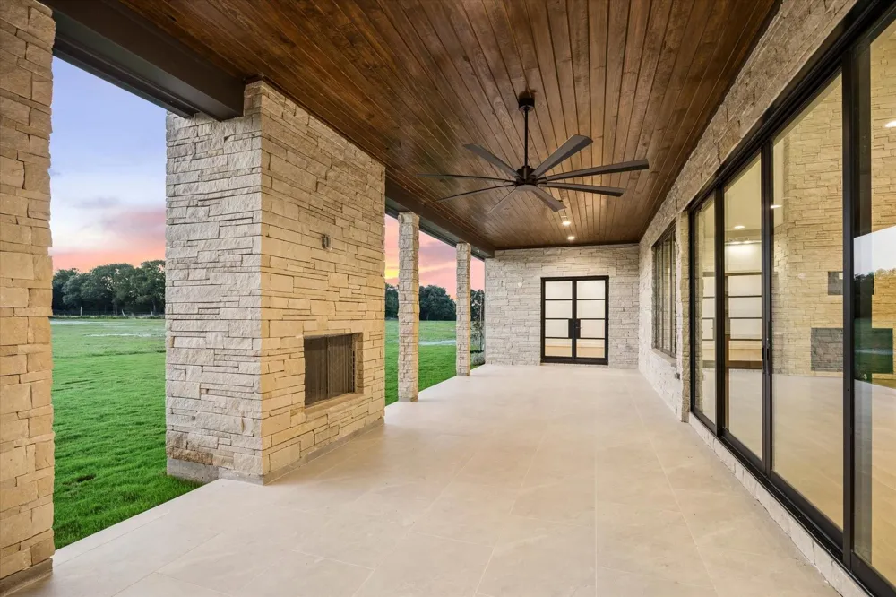 133 Drake Lane Round Top, TX 78954
