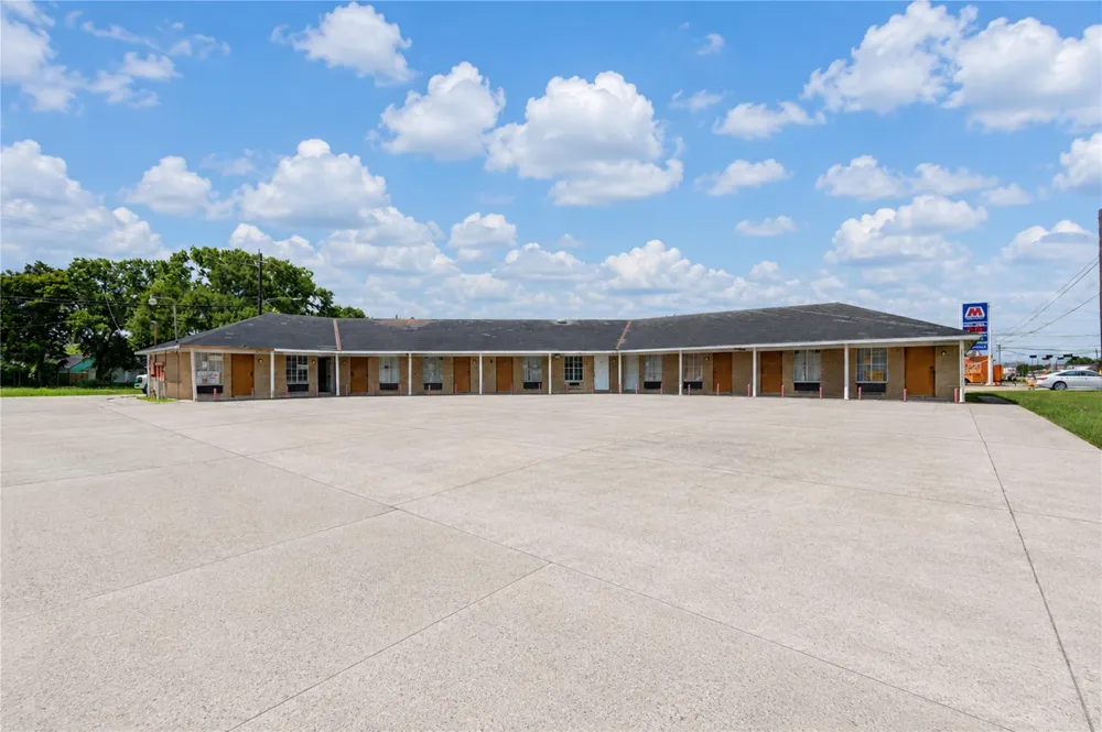 4602 Avenue H Rosenberg, TX 77471