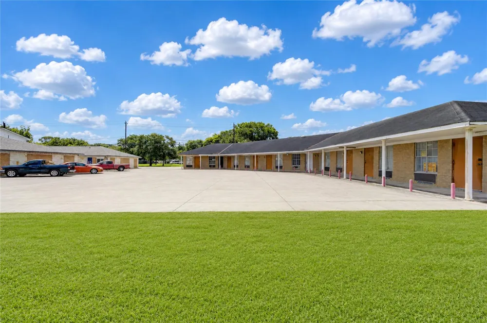 4602 Avenue H Rosenberg, TX 77471
