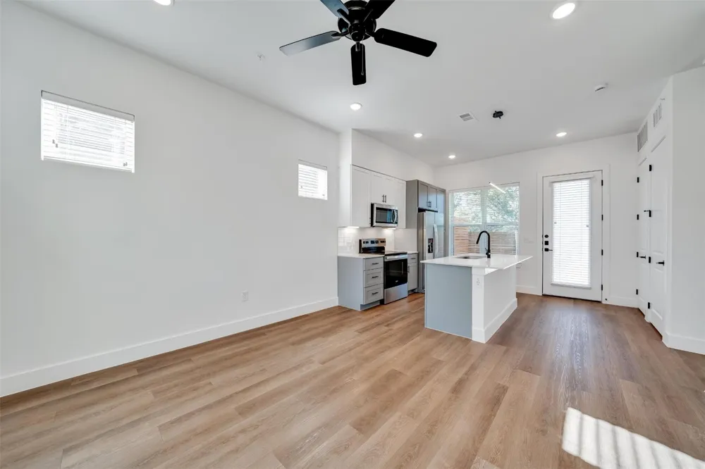 1601 Mustang Drive Marble Falls, TX 78654