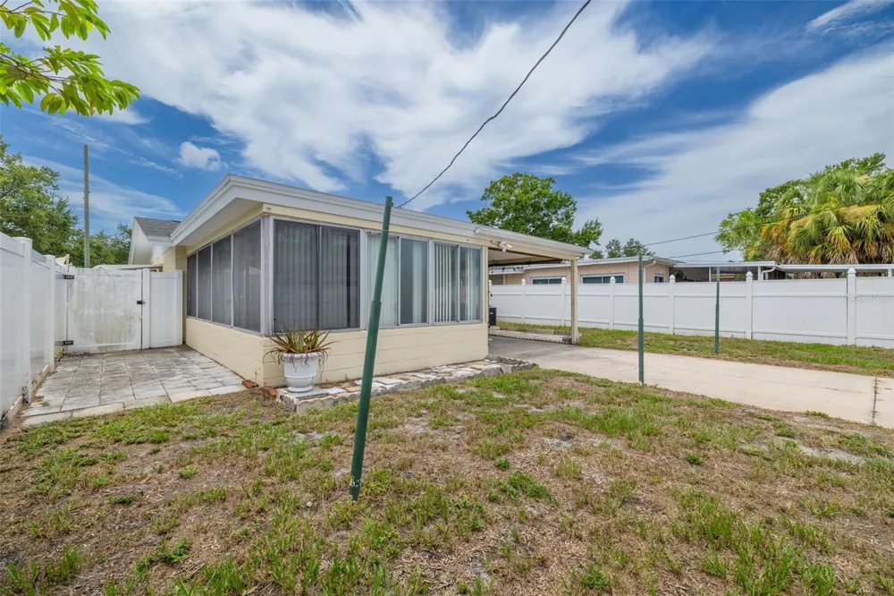 531 75TH AVENUE St Petersburg, FL 33702